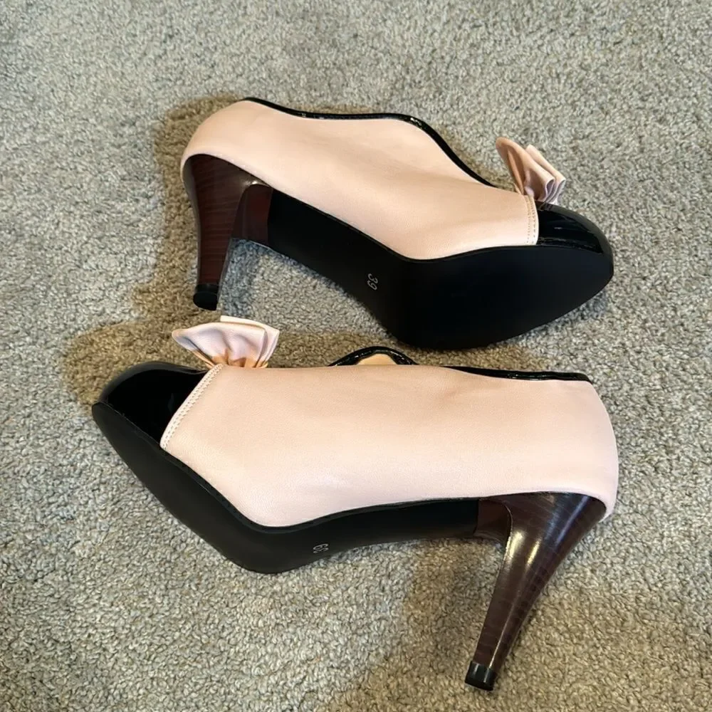 Women’s Pink & Black High Heels Pumps Bow Design Slip On Size 7.5 (39CN) NEW